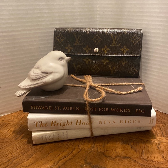 Louis Vuitton Handbags - Louis Vuitton monogram porte feuille Sarah wallet